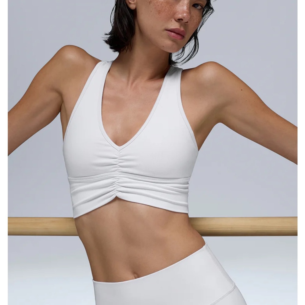 ALO Yoga SET: Yoga Wild Thing Bra and 7" High-Waist Biker Short SET